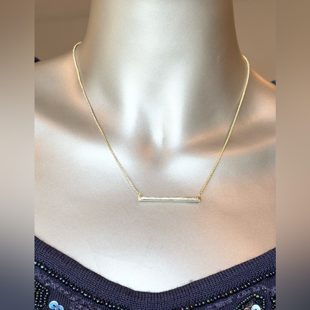 Kendra Scott Kelsey Gold Bar Necklace - Picture 2 of 11